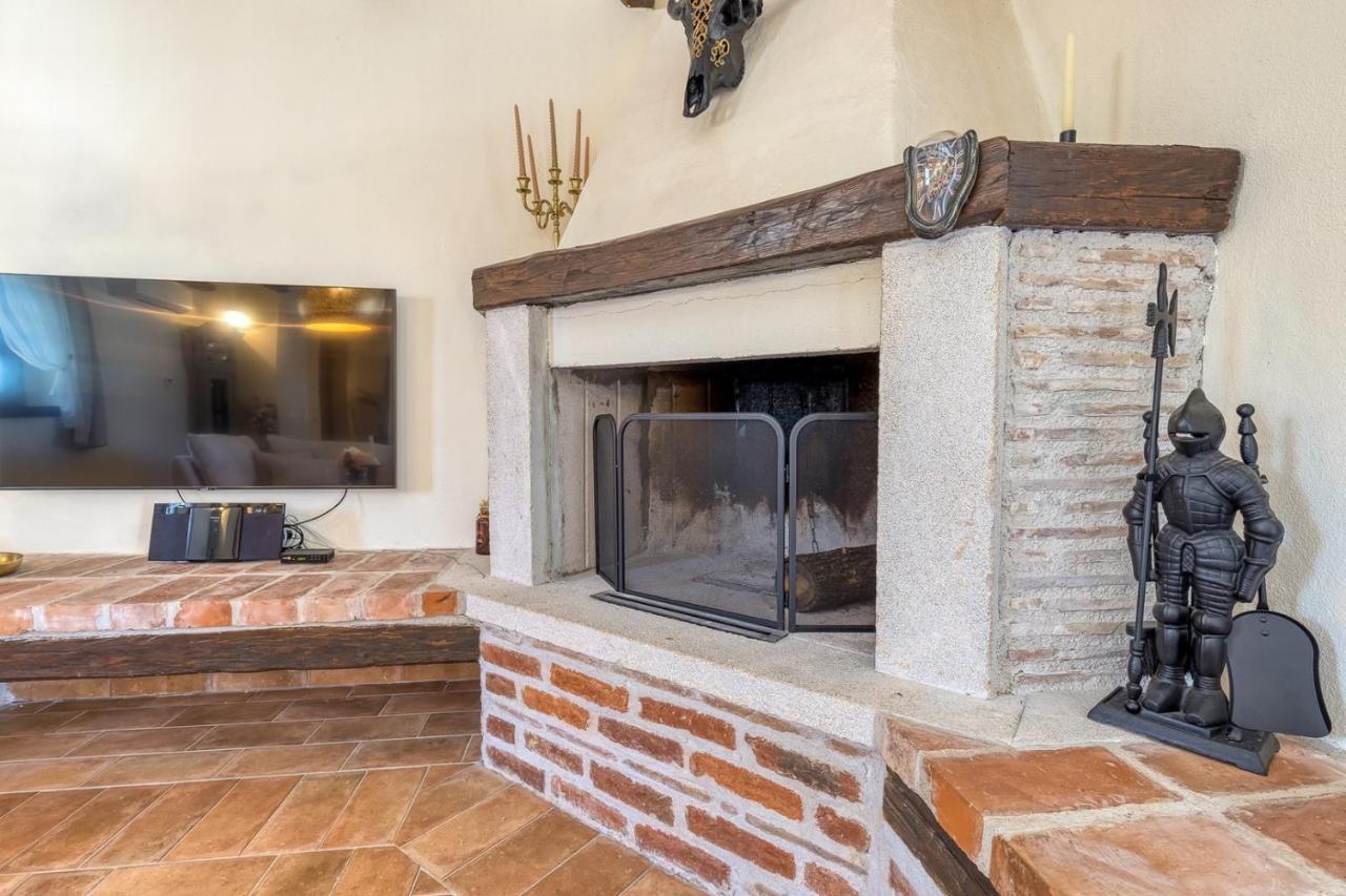 Villa Santolina Baderna Luaran gambar