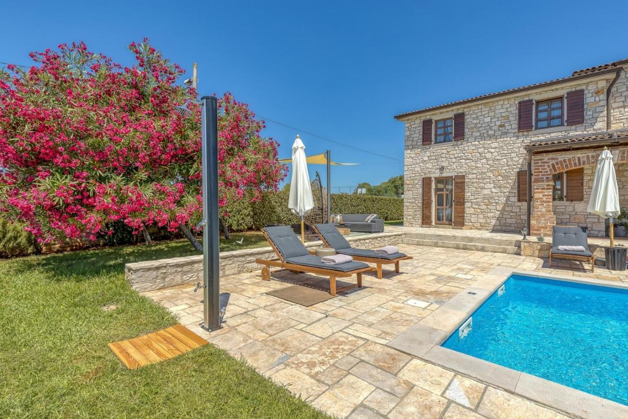 Villa Santolina Baderna Luaran gambar